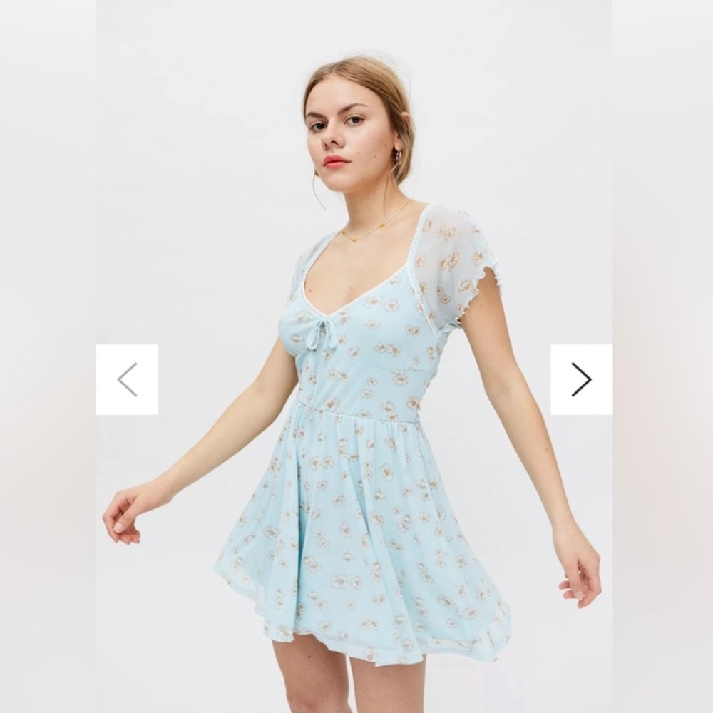 Urban cute daisy romper